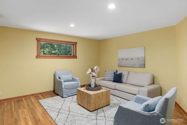 14677 Sivertson Road NE, Bainbridge Island, WA 98110