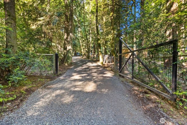 14677 Sivertson Road NE, Bainbridge Island, WA 98110
