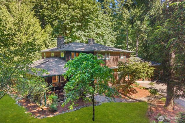 14677 Sivertson Road NE, Bainbridge Island, WA 98110