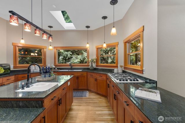 14677 Sivertson Road NE, Bainbridge Island, WA 98110