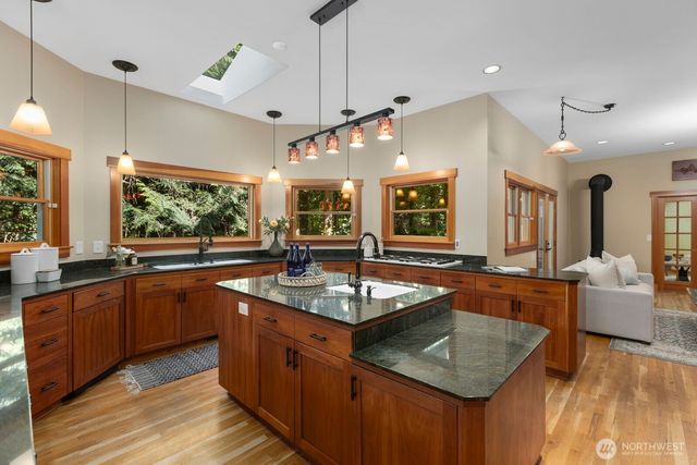 14677 Sivertson Road NE, Bainbridge Island, WA 98110