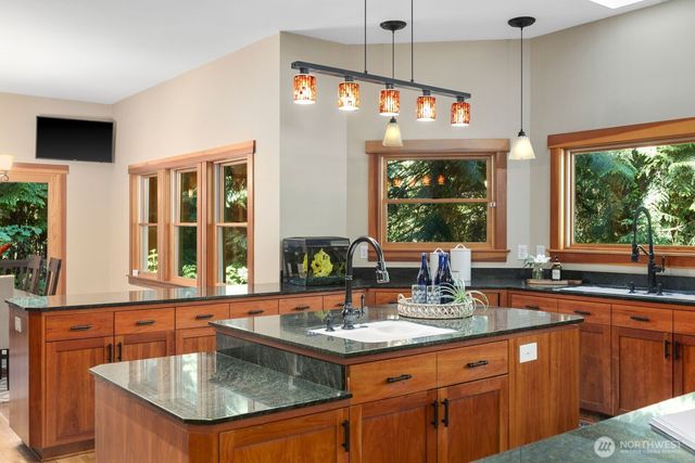 14677 Sivertson Road NE, Bainbridge Island, WA 98110