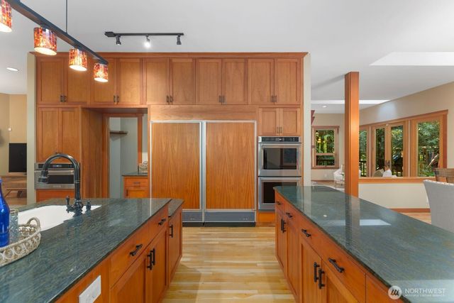 14677 Sivertson Road NE, Bainbridge Island, WA 98110