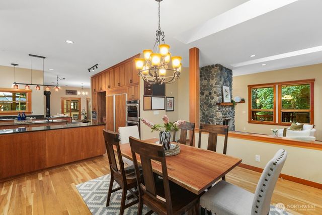 14677 Sivertson Road NE, Bainbridge Island, WA 98110