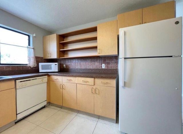 10225 NW 33rd Street, Sunrise, FL 33351