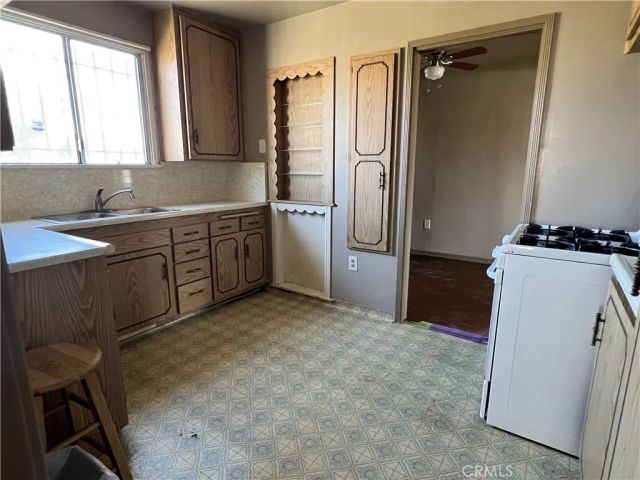 9467 Palm, Fontana, CA 92335