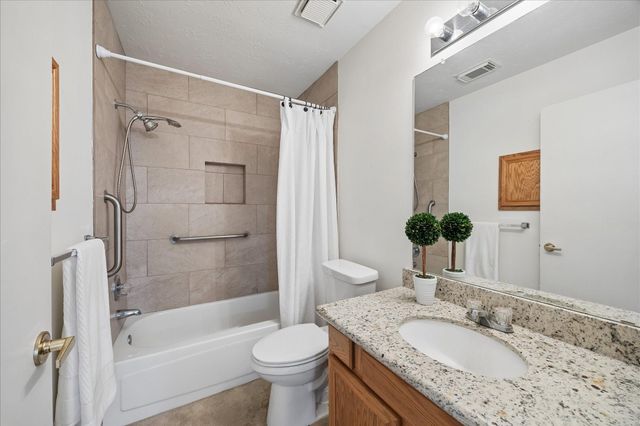 2726 N Larkspur Circle, Pearland, TX 77584