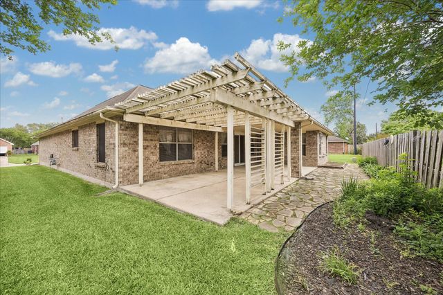 2726 N Larkspur Circle, Pearland, TX 77584