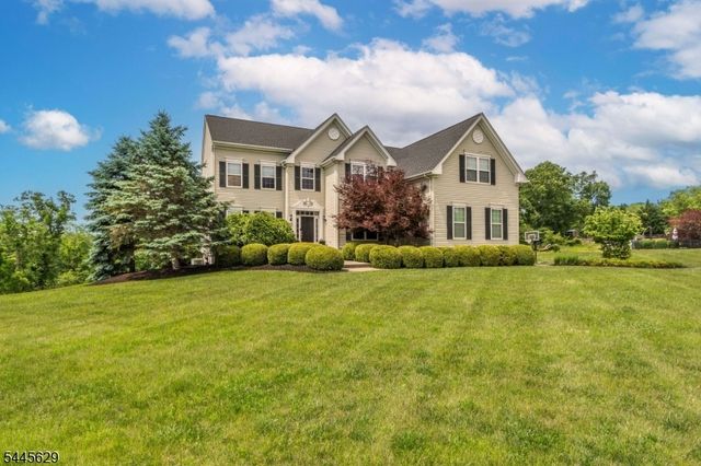 38 Music Mountain Blvd, West Amwell Twp., NJ 08530