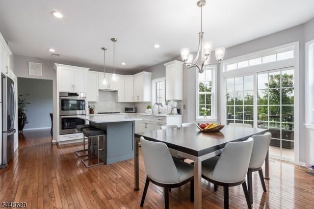 38 Music Mountain Blvd, West Amwell Twp., NJ 08530