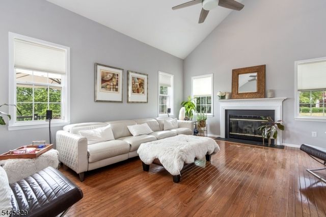 38 Music Mountain Blvd, West Amwell Twp., NJ 08530
