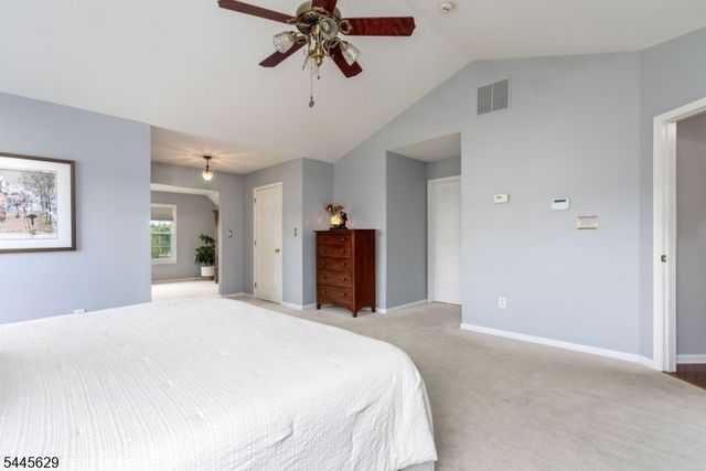 38 Music Mountain Blvd, West Amwell Twp., NJ 08530