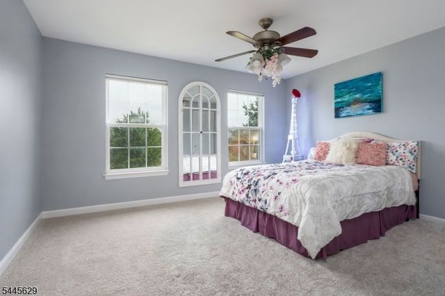 38 Music Mountain Blvd, West Amwell Twp., NJ 08530