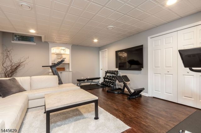 38 Music Mountain Blvd, West Amwell Twp., NJ 08530