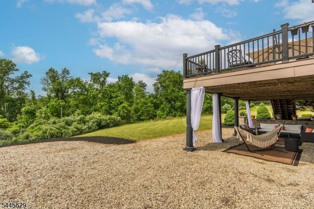 38 Music Mountain Blvd, West Amwell Twp., NJ 08530