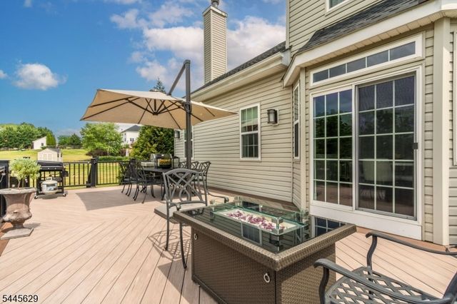 38 Music Mountain Blvd, West Amwell Twp., NJ 08530