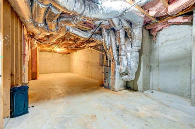 1049 Highland Village Trail, Mableton, GA 30126