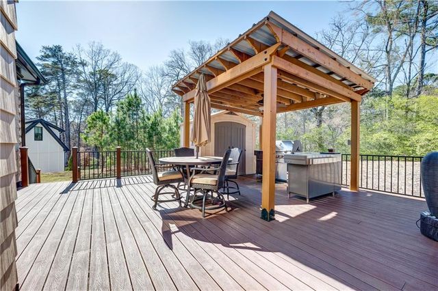 1049 Highland Village Trail, Mableton, GA 30126