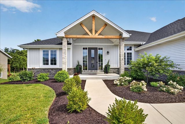 6226 Hathaway Trail, Roscoe, IL 61073