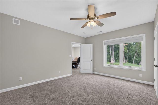 6226 Hathaway Trail, Roscoe, IL 61073
