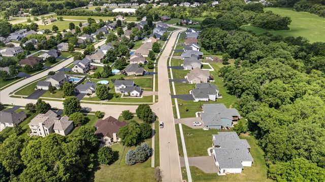 6226 Hathaway Trail, Roscoe, IL 61073