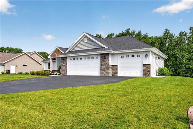 6226 Hathaway Trail, Roscoe, IL 61073