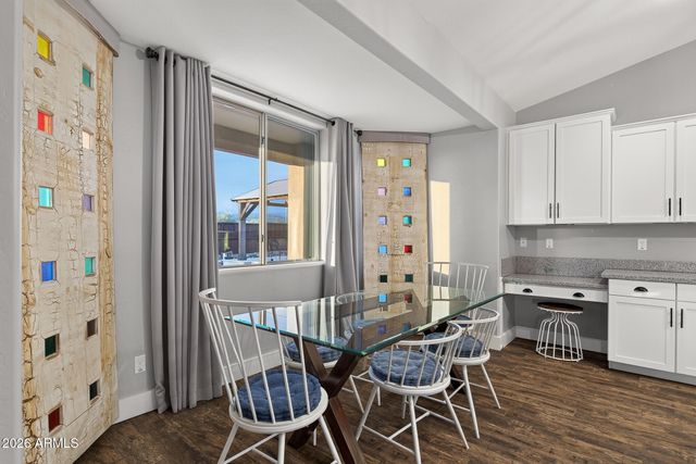 39722 N NEW RIVER Road, Phoenix, AZ 85086