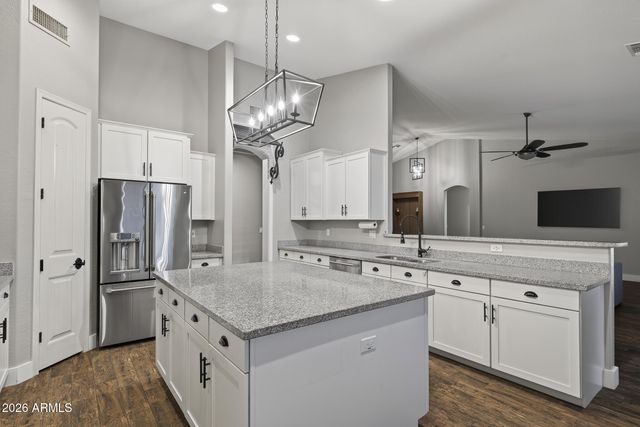 39722 N NEW RIVER Road, Phoenix, AZ 85086