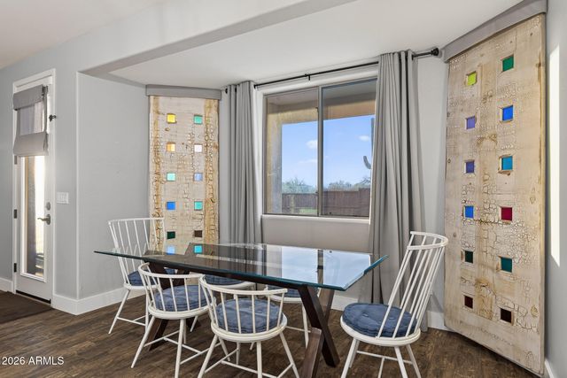 39722 N NEW RIVER Road, Phoenix, AZ 85086