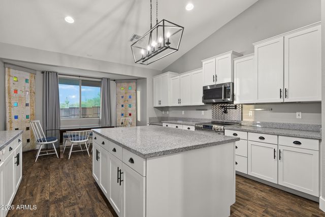 39722 N NEW RIVER Road, Phoenix, AZ 85086