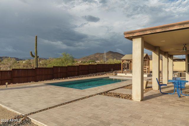 39722 N NEW RIVER Road, Phoenix, AZ 85086