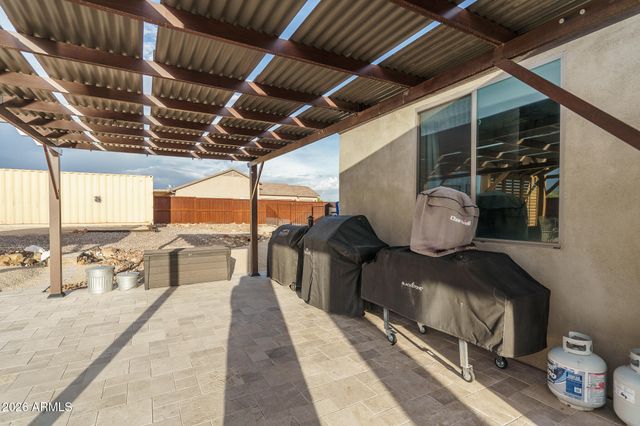 39722 N NEW RIVER Road, Phoenix, AZ 85086