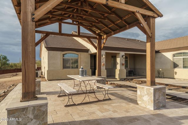 39722 N NEW RIVER Road, Phoenix, AZ 85086