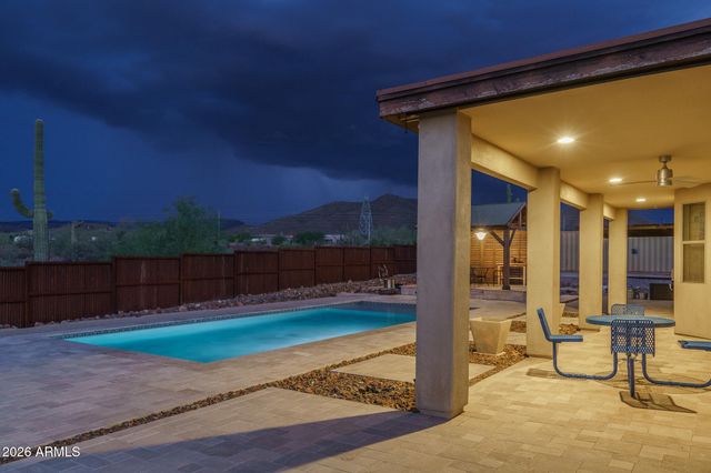 39722 N NEW RIVER Road, Phoenix, AZ 85086