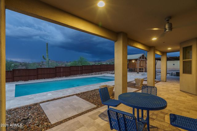 39722 N NEW RIVER Road, Phoenix, AZ 85086