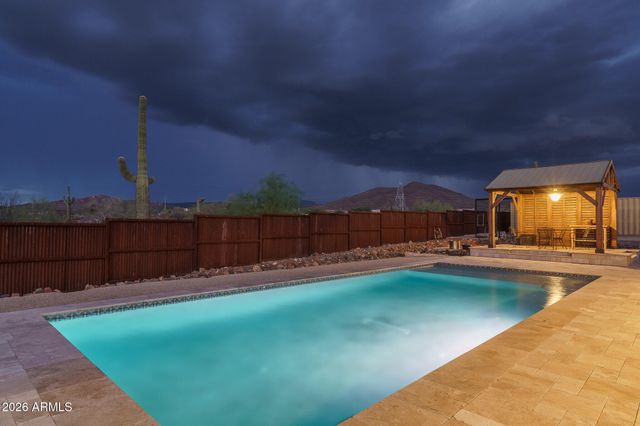 39722 N NEW RIVER Road, Phoenix, AZ 85086