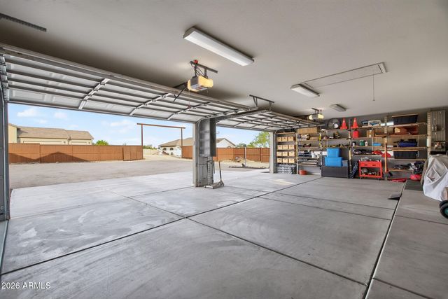 39722 N NEW RIVER Road, Phoenix, AZ 85086