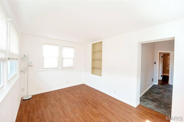 5218 Lisette Avenue, St Louis, MO 63109