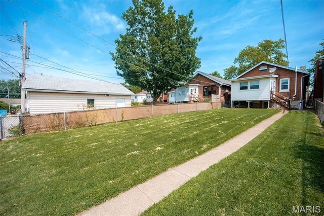 5218 Lisette Avenue, St Louis, MO 63109