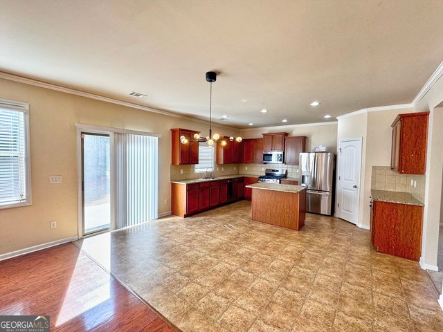 402 Sweetwood Court, Lagrange, GA 30241