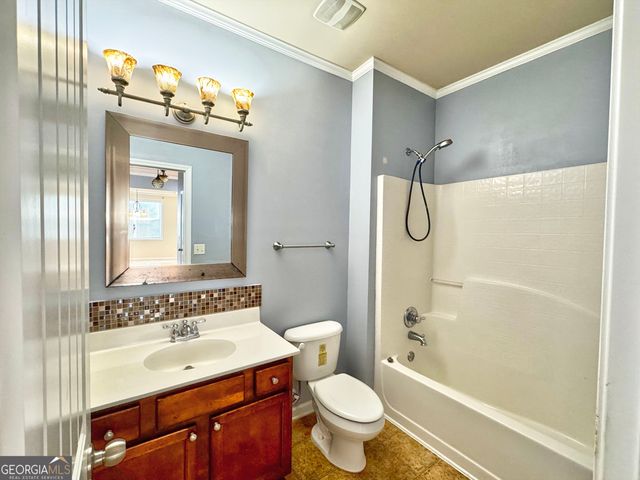 402 Sweetwood Court, Lagrange, GA 30241