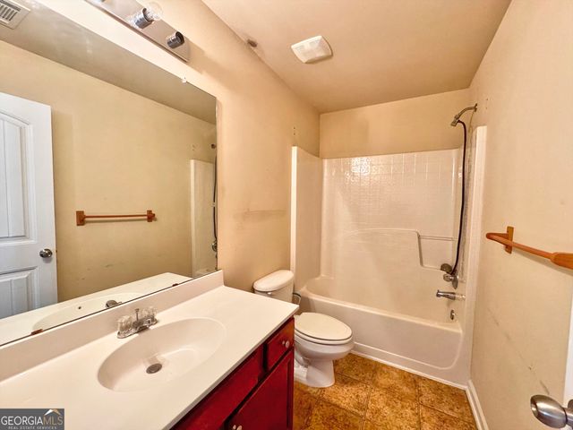 402 Sweetwood Court, Lagrange, GA 30241