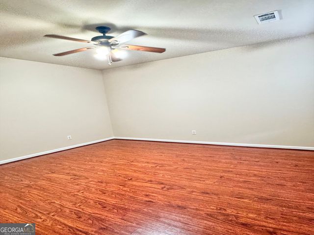 402 Sweetwood Court, Lagrange, GA 30241
