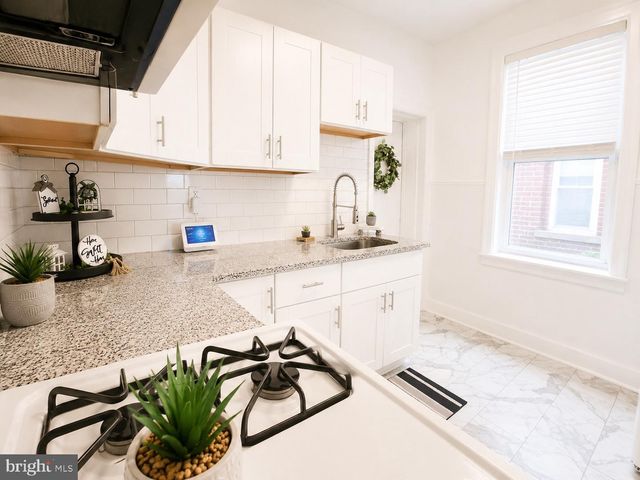 4651 TACONY, Philadelphia, PA 19137