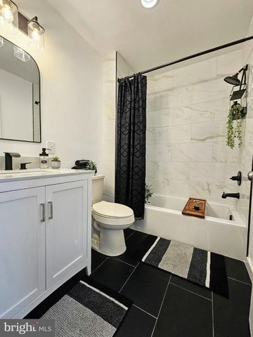 4651 TACONY, Philadelphia, PA 19137