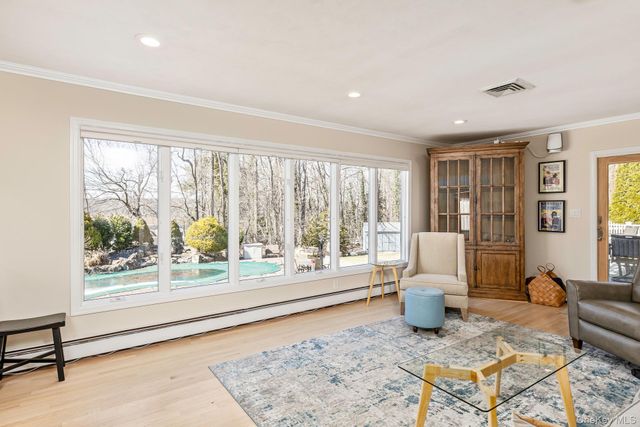 277 River Road, Saint James, NY 11780