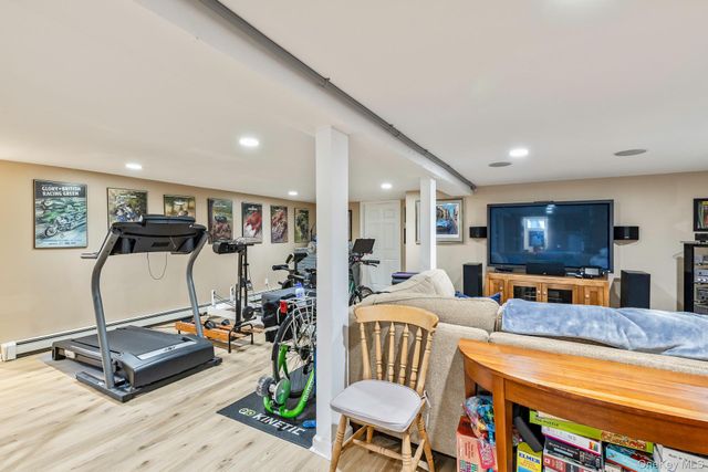 277 River Road, Saint James, NY 11780