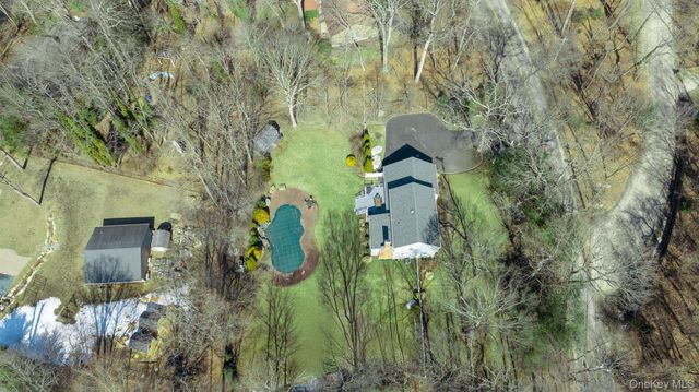 277 River Road, Saint James, NY 11780