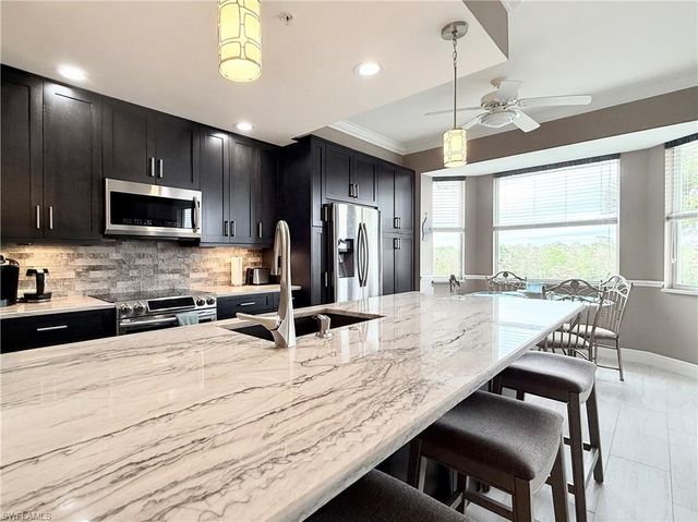 8555 Naples Heritage DR 245, Naples, FL 34112