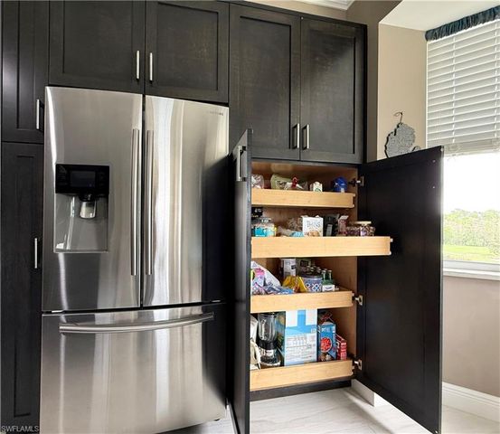 8555 Naples Heritage DR 245, Naples, FL 34112